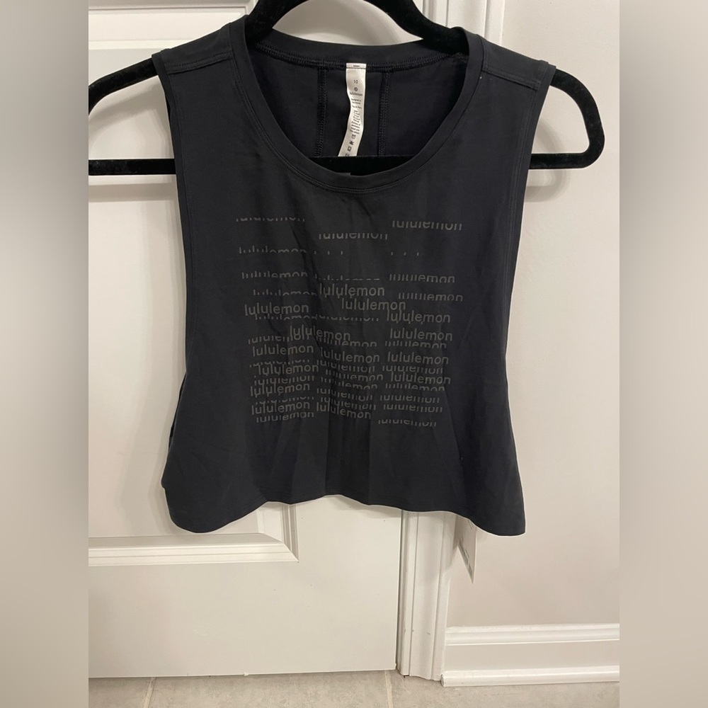LULULEMON Muscle Love Crop - NEW WITH TAGS